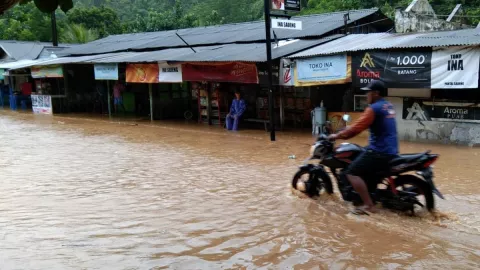 Banjir di Kampung Nelayan Gunungkidul, Warga Mengungsi - GenPI.co JOGJA
