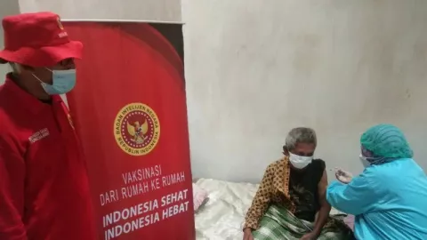 Kejar 100 Persen, Binda DIY Vaksinasi COVID-19 Rumah ke Rumah - GenPI.co JOGJA