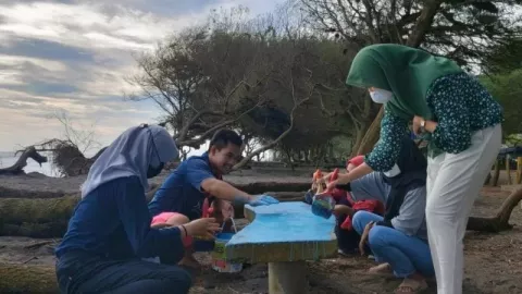 Cakep! Mahasiswa Himatika UNY Angkat Potensi Pantai Pandansari - GenPI.co JOGJA
