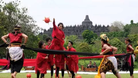 Gelar Pentas Kolosal, ISI Gandeng Anak Pelaku Wisata Borobudur - GenPI.co JOGJA