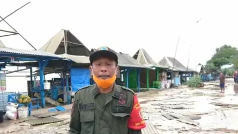 Puluhan Gazebo di Pantai Gunungkidul Rusak Diterpa Angin Kencang - GenPI.co JOGJA