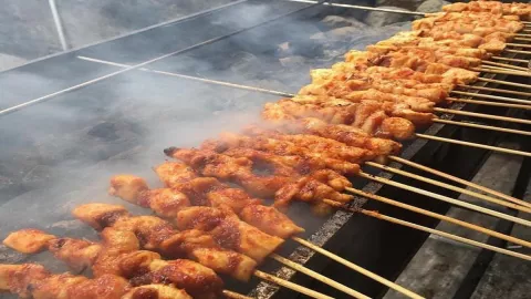 Sate Bangde di Sleman, Dagingnya Gede-gede dengan Bumbu Merah - GenPI.co JOGJA