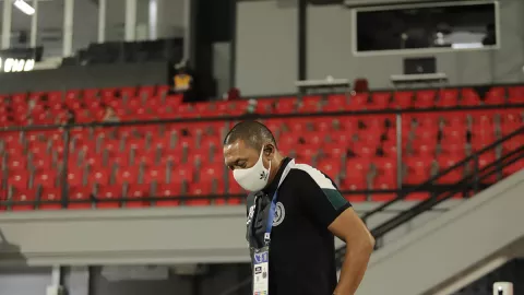 Jelang Lawan Persib, Pelatih PSS Sleman Positif Covid-19 - GenPI.co JOGJA