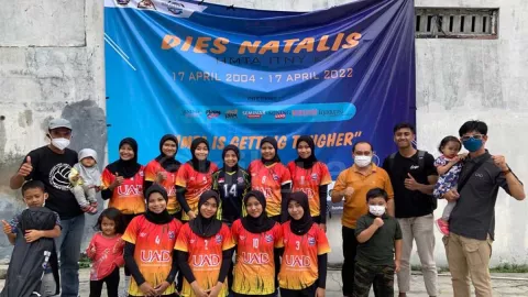 Kalahkan Tim-tim dari DIY, Voli Putri UAD Raih Prestasi Jempolan - GenPI.co JOGJA