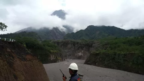 Gunung Merapi Alami 16 Kali Gempa Guguran Rabu Pagi Ini - GenPI.co JOGJA