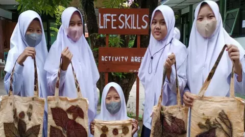 Asyik, Karya Batik dari Siswa di Bantul Bakal Dipamerkan - GenPI.co JOGJA
