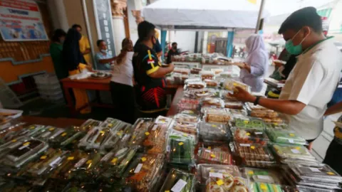 DPRD Kulon Progo Minta PKL Pasar Kuliner Ramadan Difasilitasi - GenPI.co JOGJA