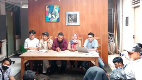 Pedagang Asongan Ingin Bisa Jualan di Zona II Candi Borobudur - GenPI.co JOGJA