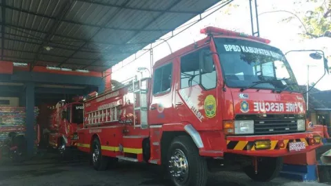 Kebakaran Gudang Dispenser di Bantul, Kerugian Capai Rp 2 Miliar - GenPI.co JOGJA