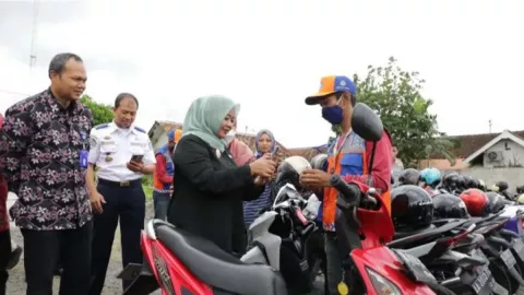 Antisipasi Jukir Nakal, Sleman Luncurkan Pembayaran Parkir Nontunai - GenPI.co JOGJA