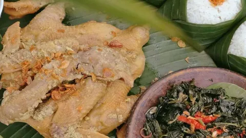 Joglo Sawah Tannuko di Yogyakarta, Ingkung Ayamnya Gurih! - GenPI.co JOGJA