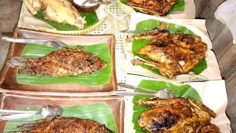 Ingkung Kuali 4 di Yogyakarta, Ada Menu Ayam Ingkung Rica-rica! - GenPI.co JOGJA