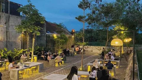 Resto Kanca YK di Yogyakarta, Ada Menu Spesial Sambal Bakar! - GenPI.co JOGJA