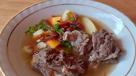 Resto Kedai Pitu di Yogyakarta, Sup Iganya Gurih Banget! - GenPI.co JOGJA