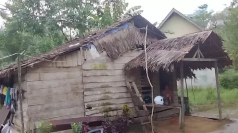 Memprihatinkan, 120 rumah di Desa Lomba Karya Tidak Layak Huni - GenPI.co KALBAR
