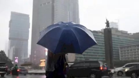 Sejumlah Kota Besar Bakal Diguyur Hujan, Pontianak Disertai Kilat - GenPI.co KALBAR
