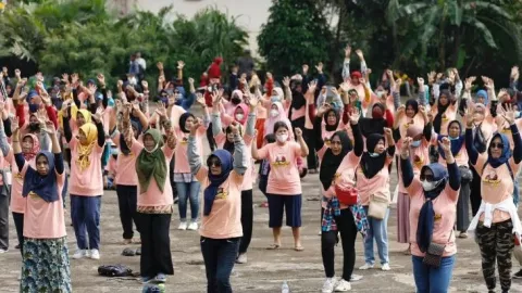 Ganjar Mampu Wujudkan Emansipasi Wanita, Kata Mak Ganjar Kalbar - GenPI.co KALBAR
