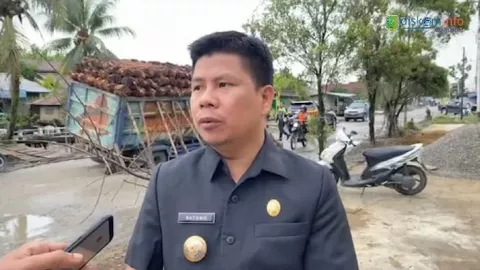 Geram, Satono Adang Truk Pengangkut Sawit di Desa Dalam Kaum - GenPI.co KALBAR