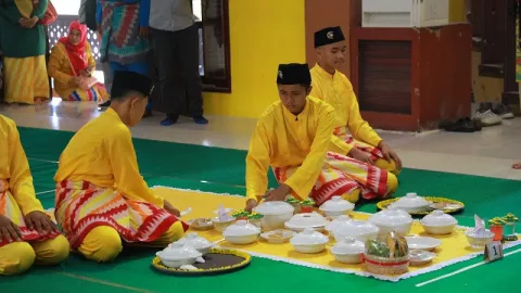 Festival Saprahan, Kenalkan Budaya Melayu Sejak Dini - GenPI.co KALBAR