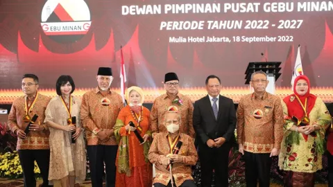 Harumkan Nama Kalbar, OSO Kembali Pimpin DPP Gebu Minang - GenPI.co KALBAR