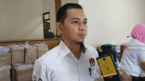 KPU Pontianak Tunggu Laporan Masyarakat Soal Keanggotaan Parpol - GenPI.co KALBAR
