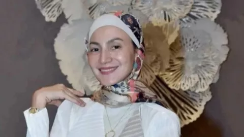 Rumah Digusur Satpol PP, Wanda Hamidah Sebut Anies Baswedan Gubernur Zalim - GenPI.co KALBAR