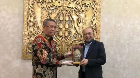Bangun Investasi, Pemprov Kalbar Kolaborasi dengan Sarawak - GenPI.co KALBAR