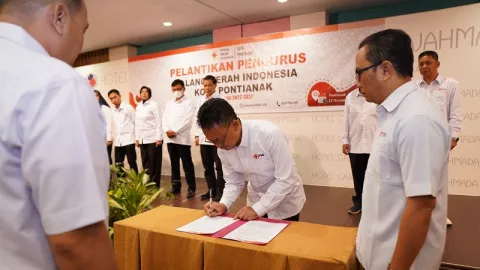 Edi Kamtono Kembali Nakhodai PMI Kota Pontianak Masa Bakti 2022-2027 - GenPI.co KALBAR