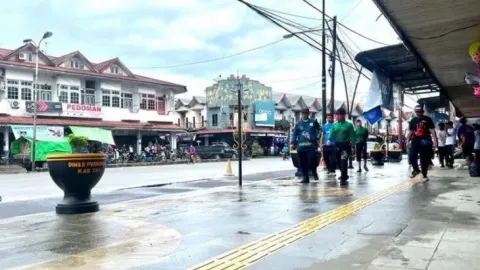 Hampir Rampung, Satono Pastikan Penataan Pasar Sambas Selesai Tepat Waktu - GenPI.co KALBAR