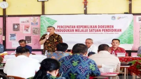 Pemkab Kubu Raya Wajibkan Masyarakat Tertib Adminduk - GenPI.co KALBAR