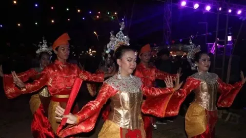 Festival Pesisir Bengkayang Dihadirkan di Pantai Samudera Indah - GenPI.co KALBAR
