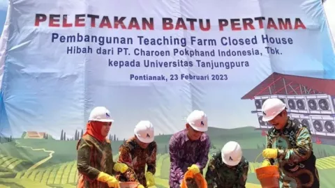Universitas Tanjungpura Dapat Hibah Teaching Farm Closed House dari PT CPI - GenPI.co KALBAR