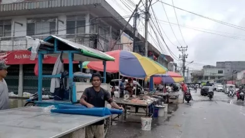 Gegara Banjir, Pedagang Pasar Babi Kota Singkawang Pindah Tempat - GenPI.co KALBAR