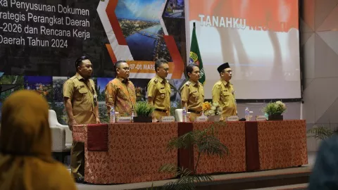 Edi Rusdi Kamtono Harap Renstra dan RKPD Jawab Tantangan Pembangunan - GenPI.co KALBAR
