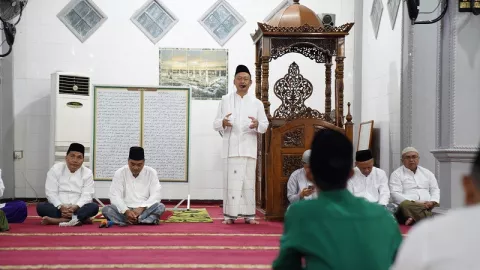 Safari Ramadan di Al Mursalat, Edi Kamtono Ajak Jemaah Makmurkan Masjid - GenPI.co KALBAR