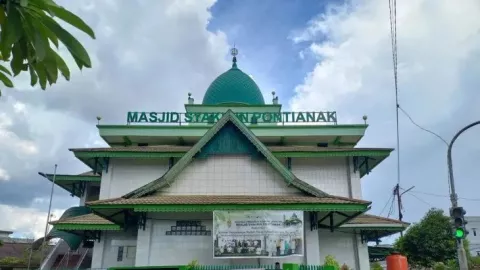 Masjid Tertua di Pontianak Rutin Gelar Kegiatan Isi Momentum Ramadan - GenPI.co KALBAR