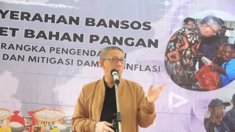 Kendalikan Inflasi, Sutarmidji Salurkan Bansos di Jongkat - GenPI.co KALBAR