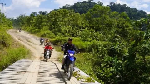 Bangun Jalan Nanga Payang, Pemkab Kapuas Hulu Anggarkan Rp 27 Miliar - GenPI.co KALBAR