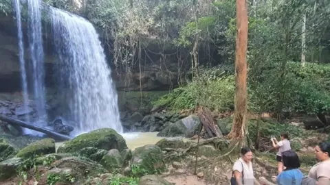 Air Terjun Sumpit, Destinasi Wisata di Sekadau yang Wajib Dikunjungi - GenPI.co KALBAR