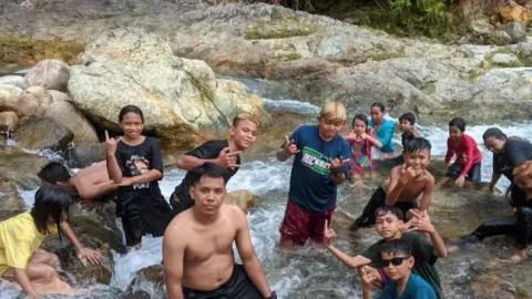 Wisata Alam di Aruk Jadi Destinasi Favorit Selama Libur Lebaran - GenPI.co KALBAR