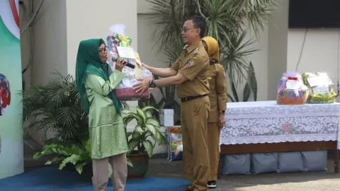 Siti Saleha, Ibu Rumah Tangga di Pontianak Utara Masih Berkarya di Masa Lansia - GenPI.co KALBAR