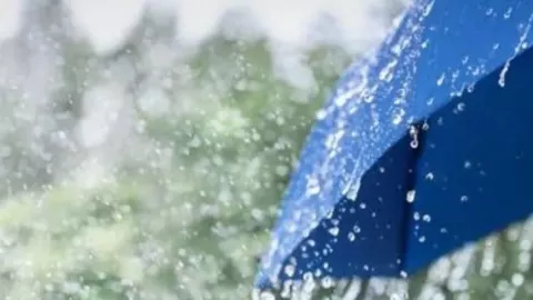 Musim Hujan di Kalbar Diperkirakan Masuk Awal Oktober - GenPI.co KALBAR