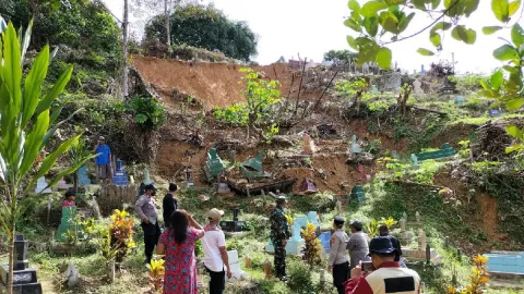 Terdengar Gemuruh, Ratusan Makam di Samarinda Porak Poranda - GenPI.co KALTIM