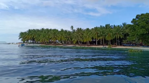 Pulau Kaniungan, Primadona Baru Wisata di Kabupaten Berau - GenPI.co KALTIM