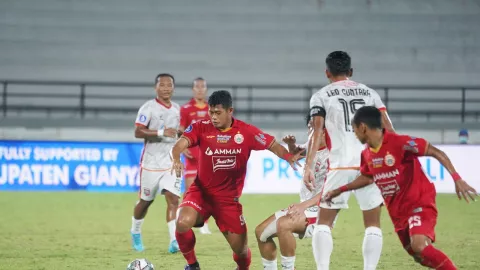 Kalah dari Borneo FC, Pelatih Persija Sesalkan Masalah Ini - GenPI.co KALTIM