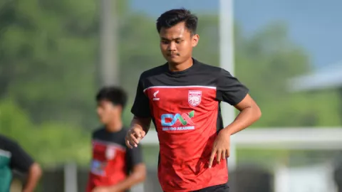 Pemain Muda Borneo FC Ini Sedang Bahagia, Semangatnya Membara - GenPI.co KALTIM