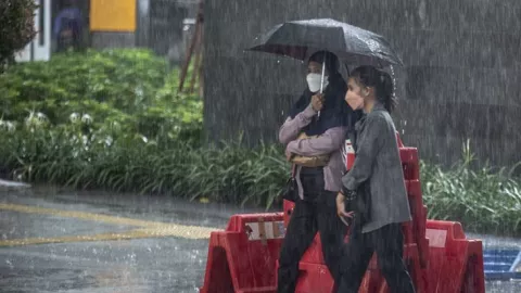 Kabar Cuaca BMKG Hari Ini, Berawan hingga Hujan Ringan - GenPI.co KALTIM