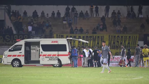 Gigi Kiper Borneo FC Copot, Dagu Dijahit - GenPI.co KALTIM