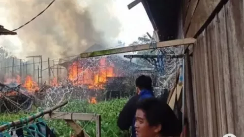 Alamak! 8 Bangunan di Samarinda Hangus Terbakar - GenPI.co KALTIM