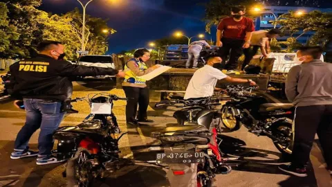 Cegah Balap Liar, Polisi Amankan Puluhan Sepeda Motor - GenPI.co KEPRI